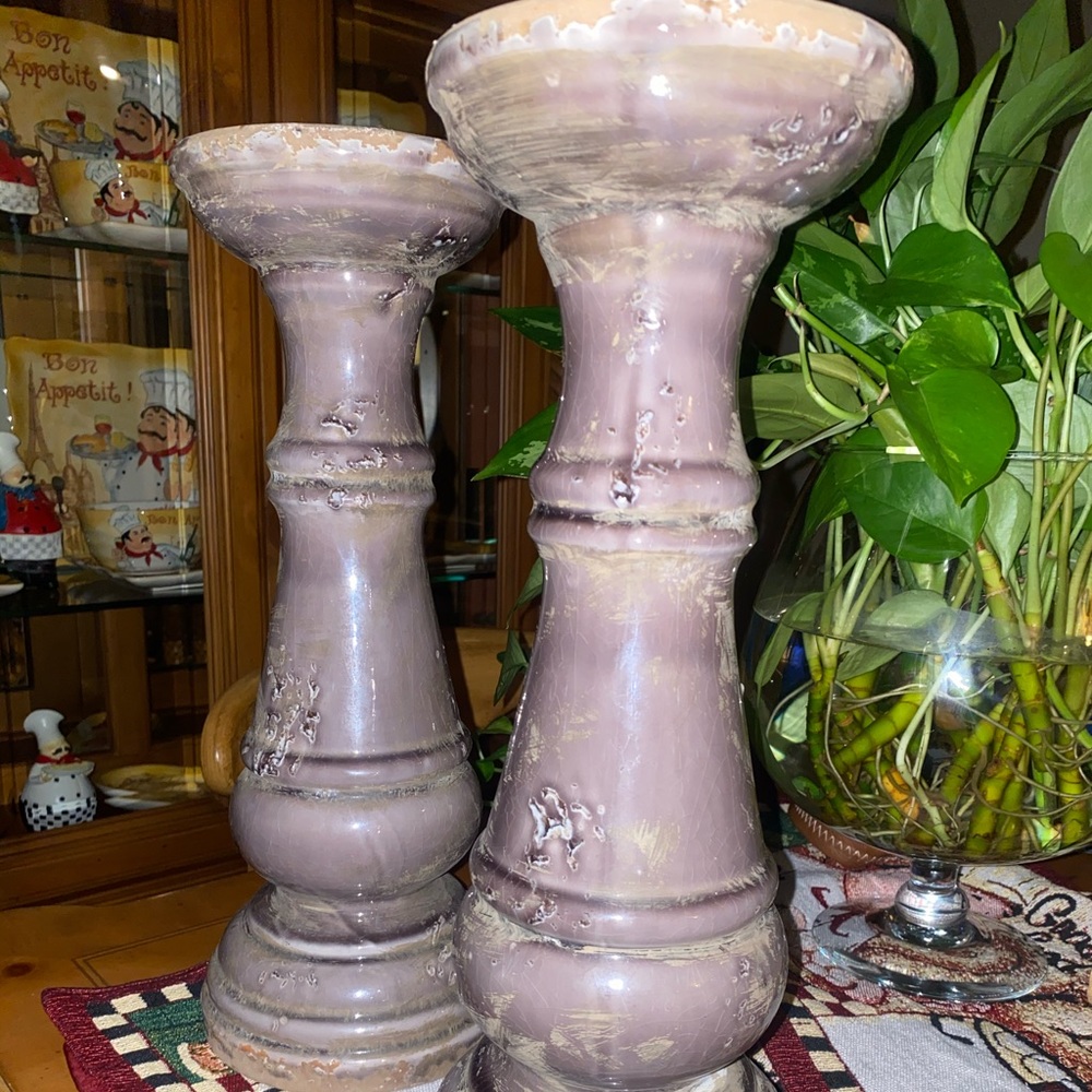 2 candle holders